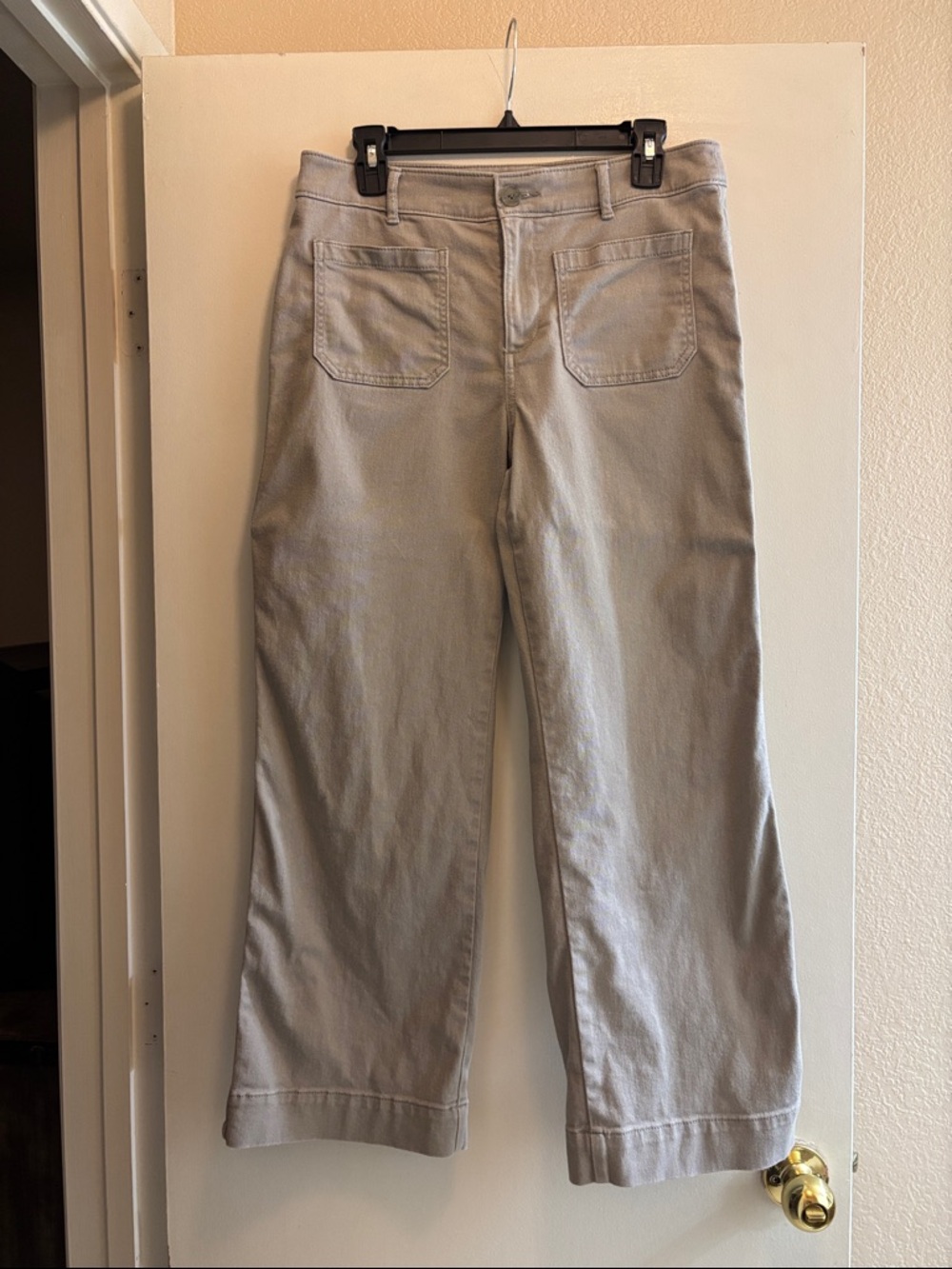 Wide-Leg Gray Jeans